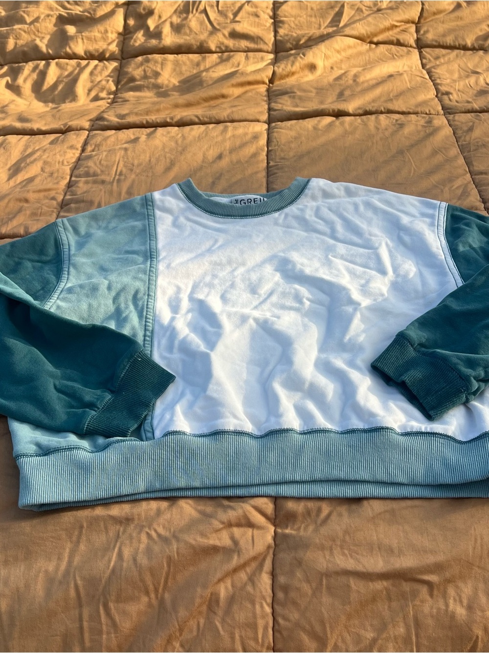 The GREii Better View Colorblock Cropped Teal Sweatshirt Size Small